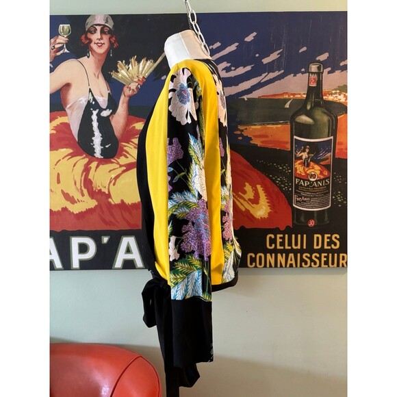 Diane Von Furstenberg blouse - Picture 3 of 10